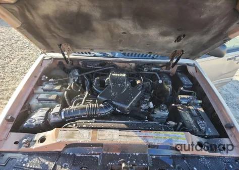 1997 Ford Explorer from USA, damaged, VIN 1FMDU34E9VUB80863